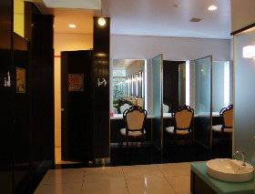 powder room