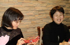 Mizuno sensei and Fujinawa sensei enjoy Xmas presents 2008