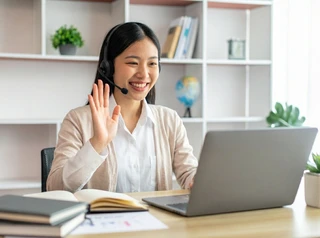 Beginning Japanese learners studying online with Japonin(JOI)